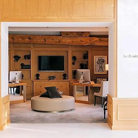 Hotel Chais Monnet 4*