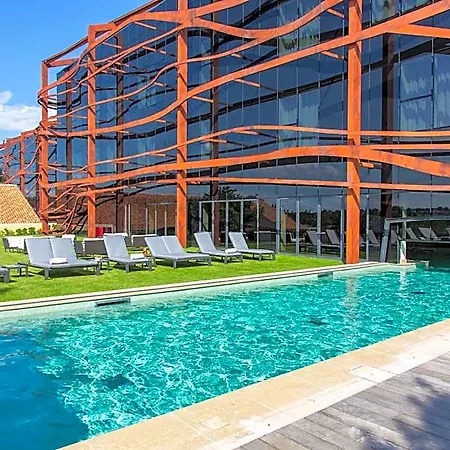 Chais Monnet Hotel 4*