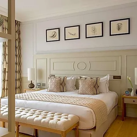 Hotel Chais Monnet 4*