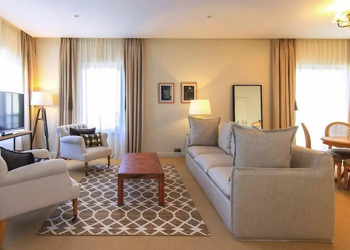 Chais Monnet Hotel 4*